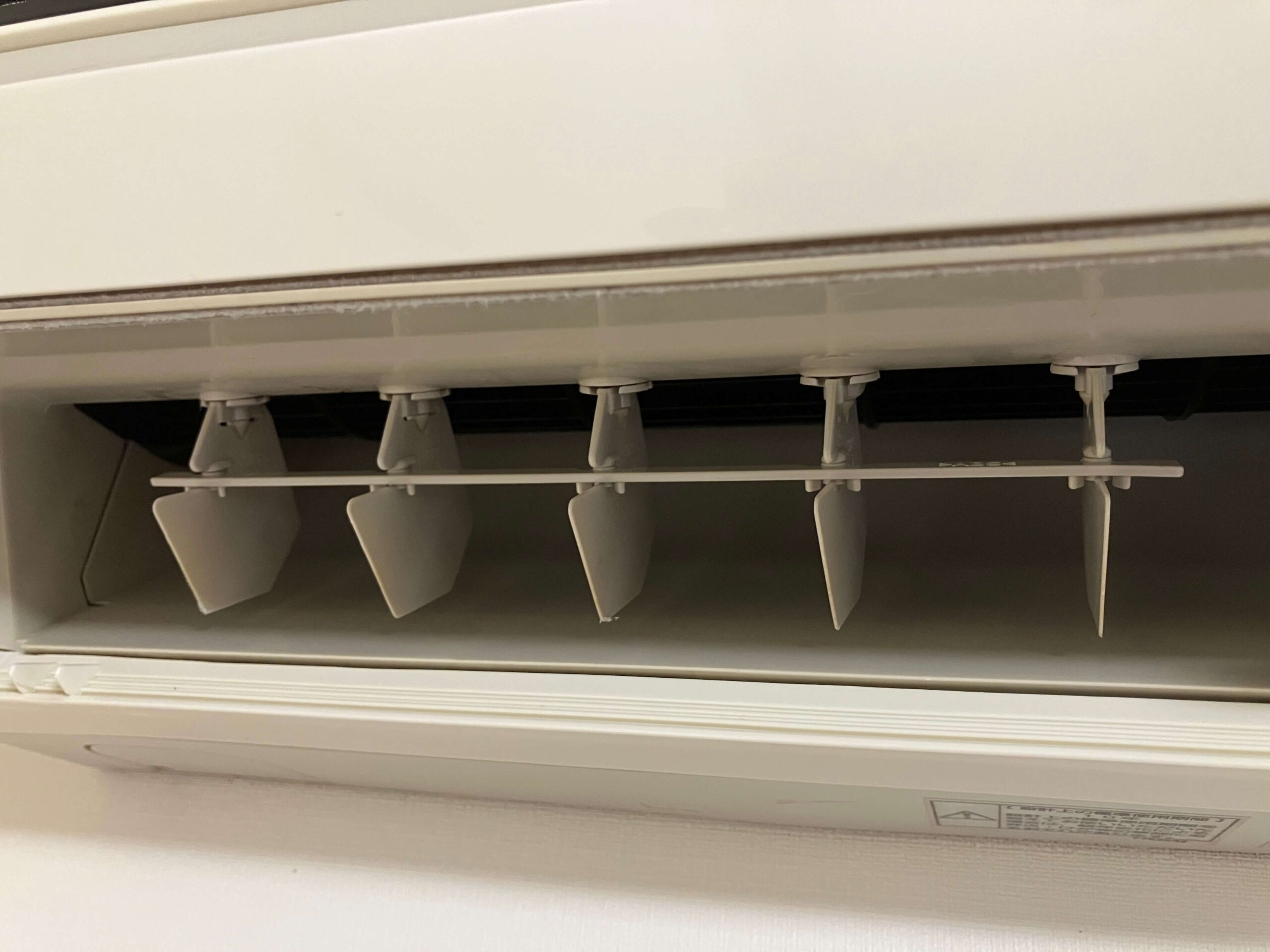 沖縄市諸見里エアコン清掃